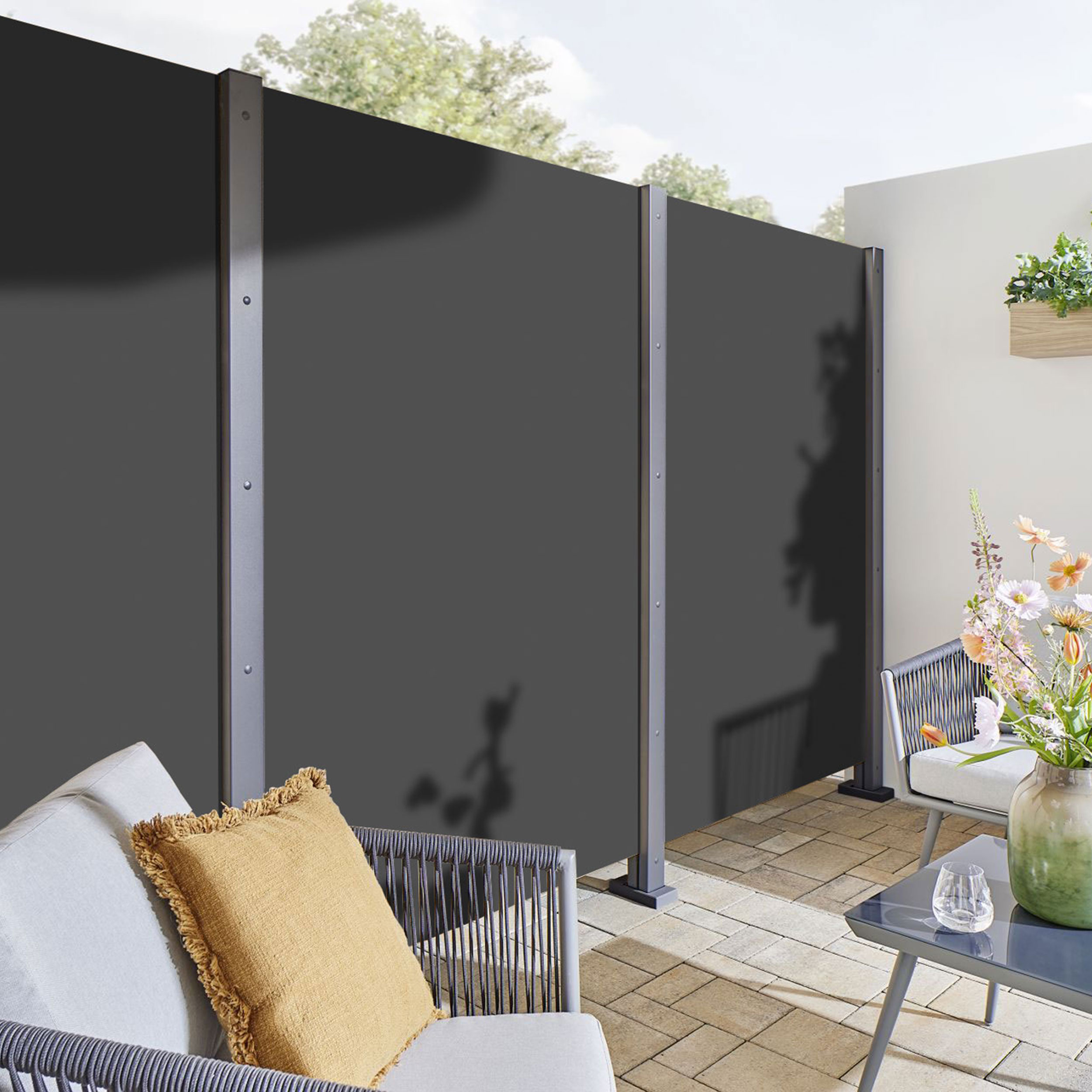 ALUCOM® Sichtschutzzaun modern glatt Dunkelgrau | Anti Graffiti Beschichtung | 1,80 x 1,25 m ALUCOM® Sichtschutzzaun modern glatt Dunkelgrau | Anti Graffiti Beschichtung | 1,80 x 1,25 m