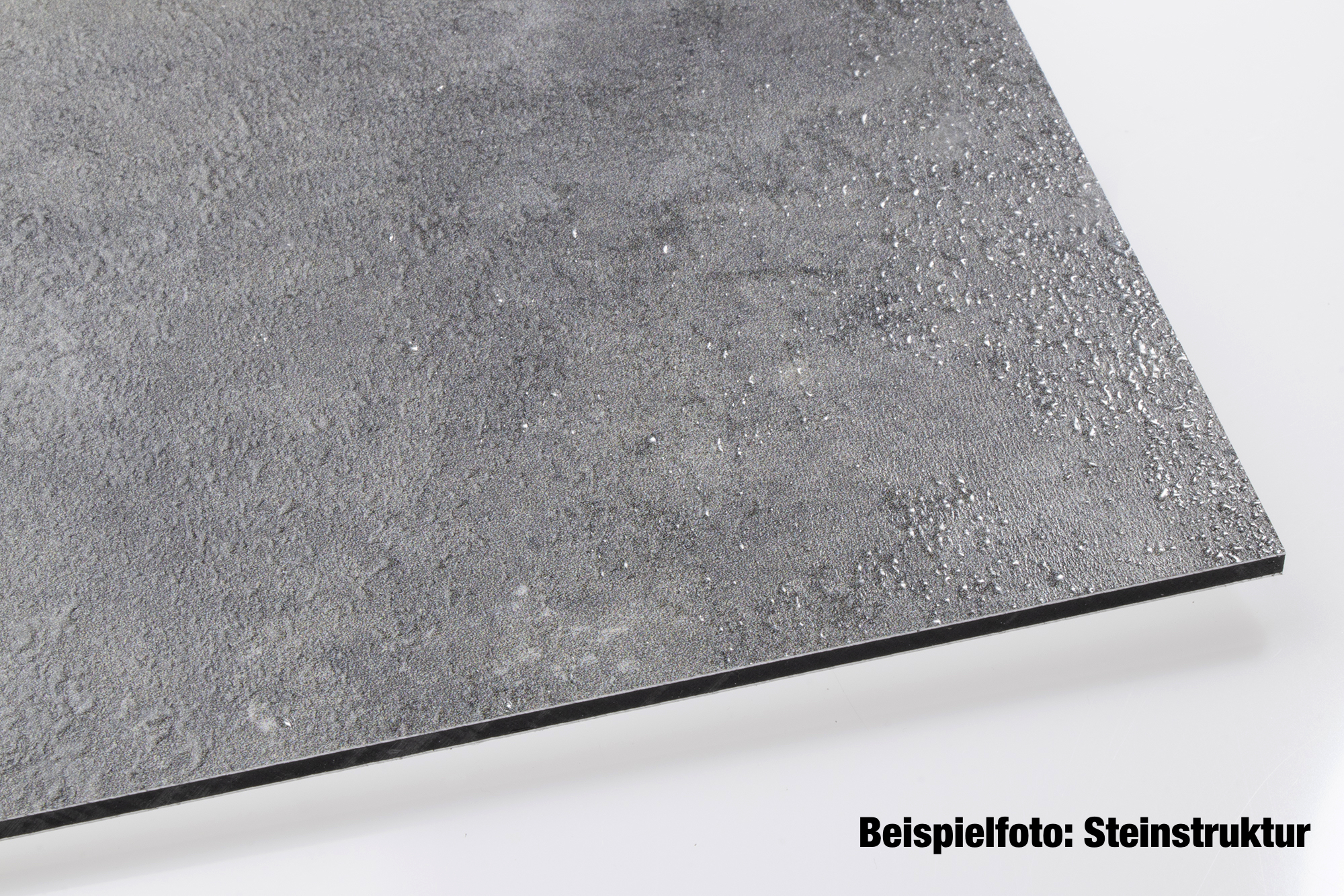 Wandverkleidung Bad Aluverbund - Metall oxidiert dunkel Steinstruktur | ALUCOM®